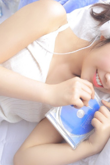 YEEZY380蜜桃粉和白色